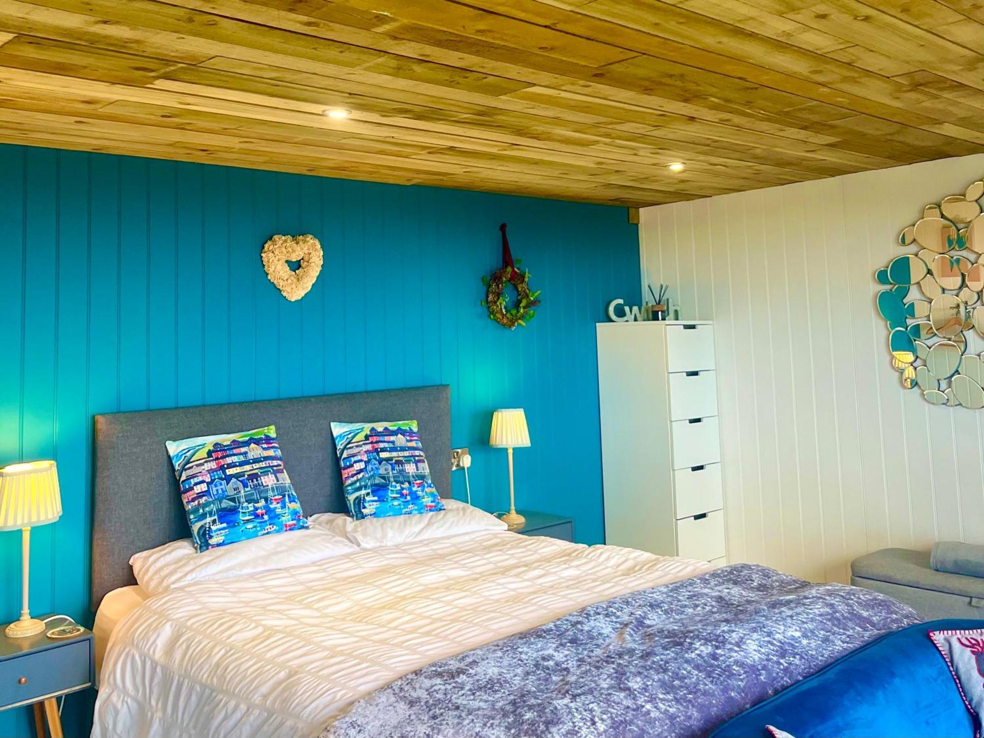 The Pod & Cwtch Luxury Lodge